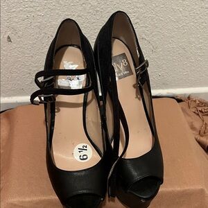 Dolce Vita Black Peep-Toe Heels